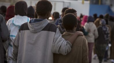 Migranti, terzo sbarco in 36 ore al porto di Crotone