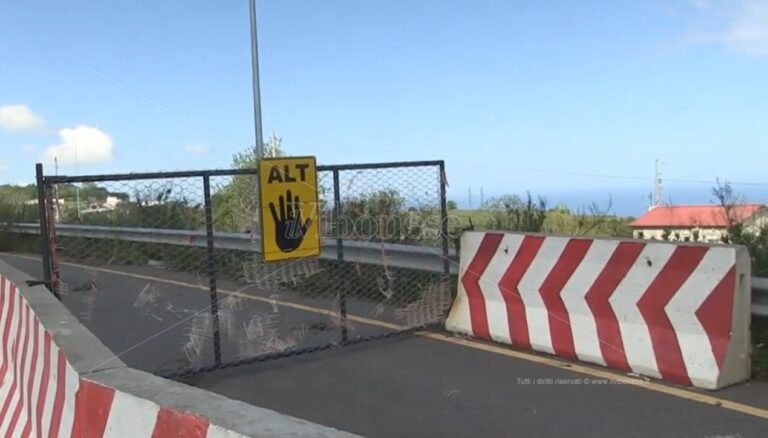 Nuovo ospedale di Vibo, lavori bloccati a causa di… un tombino -Video