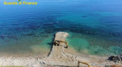 Parghelia: opere abusive sulla spiaggia di un resort, sequestri da parte della Guardia di finanza