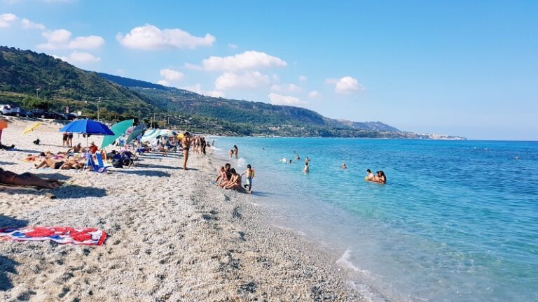 Spiagge sicure, Fratelli d’Italia Vibo sui fondi a quattro Comuni: «Ottimo risultato»