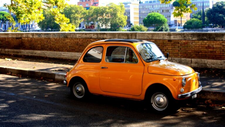 A Vibo tutto pronto per il raduno delle storiche Fiat 500