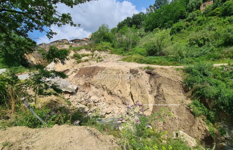 Torna a far paura la frana di San Calogero: cittadini esasperati