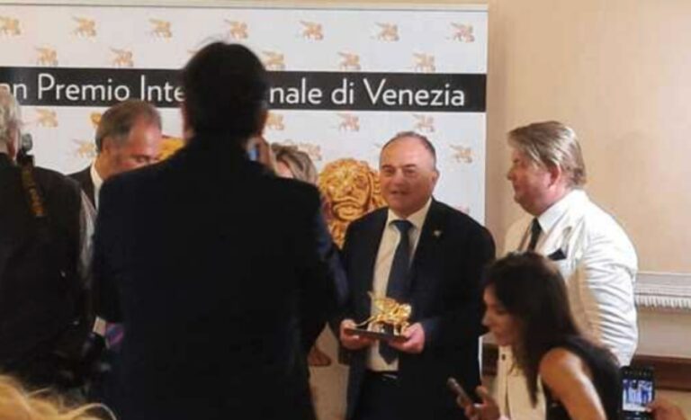 A Venezia il procuratore Gratteri riceve il Leone d’oro alla carriera