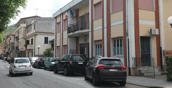 Parghelia, tolleranza zero verso le occupazioni abusive di parcheggi e spazi comunali