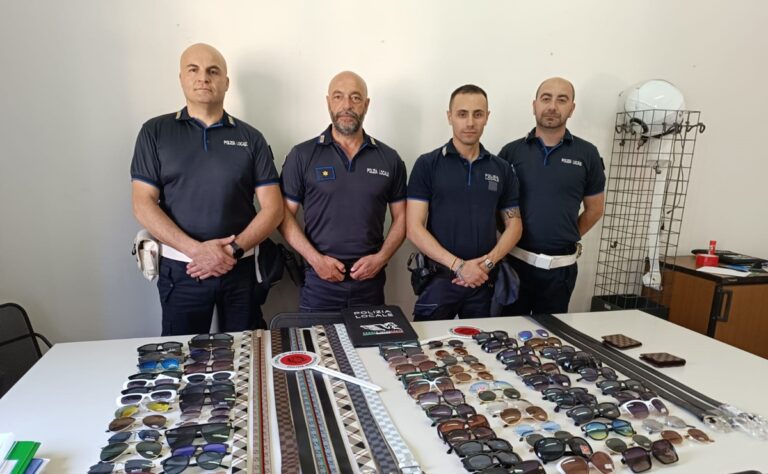 Merce contraffatta: sequestri e sanzioni a Tropea