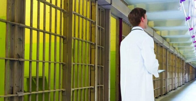 Vibo, l’Asp indice un concorso per medici da impiegare in carcere