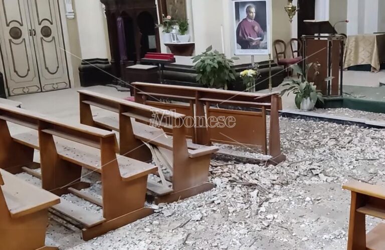 Tropea, dopo i cedimenti si lavora al recupero della storica Chiesa del Gesù