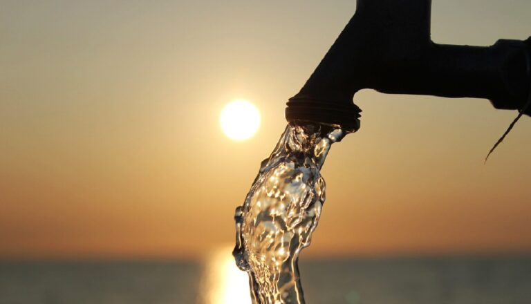 Acqua a “singhiozzo”, il sindaco di Cessaniti: «Problema strutturale, difficoltà a Mantineo e Piana Pugliese»