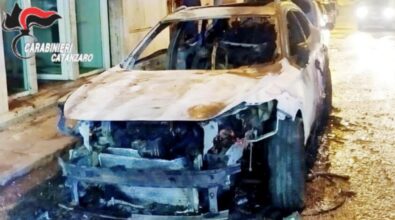 Incendiò l’auto di un avvocato a Lamezia, arrestato 45enne