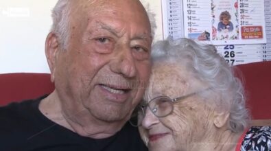 Festa grande a Parghelia per i 70 anni di matrimonio dei nonni Adele e Michele -Video
