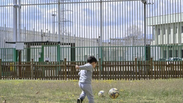 Carcere di Vibo, partita del cuore tra i detenuti e i propri figli