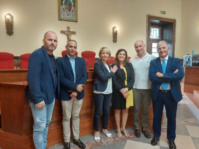 Comune di Vibo, cresce il gruppo di Forza Italia con l’ingresso del neo consigliere Ierfone