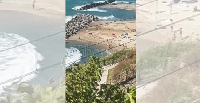 Pizzo: una coppia di bagnanti rischia di annegare, salvati dai pescatori della zona – Video