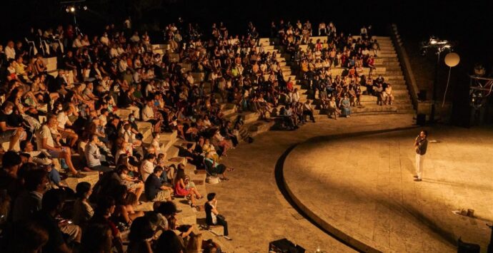 Ricadi: a Torre Marrana grande attesa per gli ultimi appuntamenti di “Avvistamenti Teatrali”