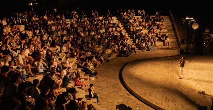 Ricadi: a Torre Marrana grande attesa per gli ultimi appuntamenti di “Avvistamenti Teatrali”