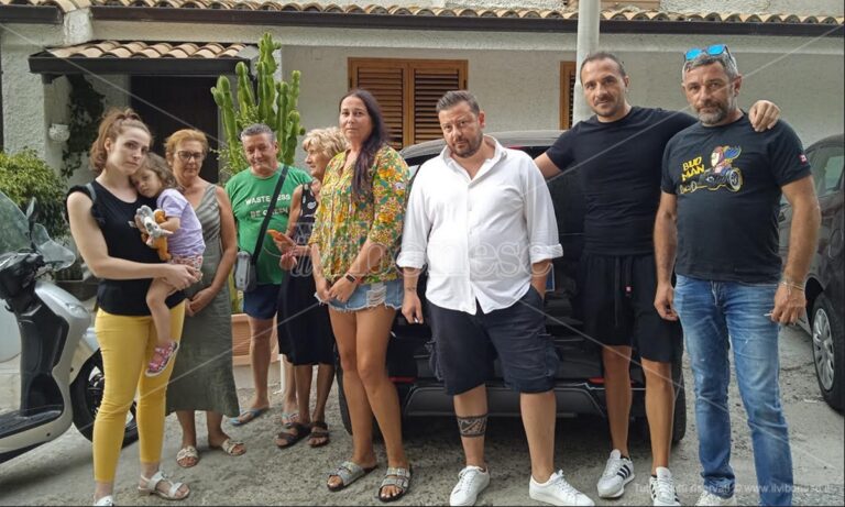 Vibo Marina: un intero quartiere senz’acqua da luglio, esplode la rabbia – Video