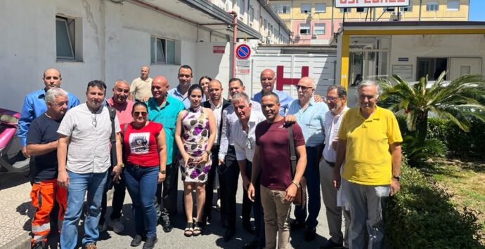 All’Asp di Vibo arrivano nove medici cubani, il benvenuto del consigliere Michele Comito