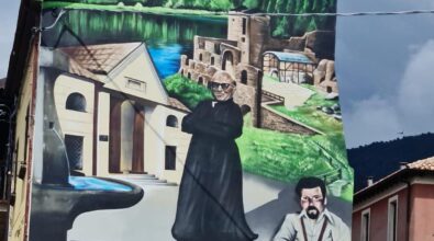 Mongiana, don Peppino Scopacasa rivive in un murales realizzato dinanzi la chiesa