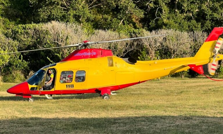 Cade dagli scogli a Zambrone, trasferito con elisoccorso a Reggio Calabria