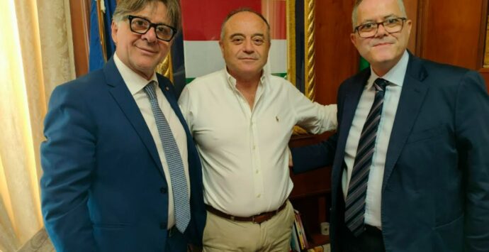 Gratteri in visita alla Camera di commercio di Catanzaro, Crotone e Vibo