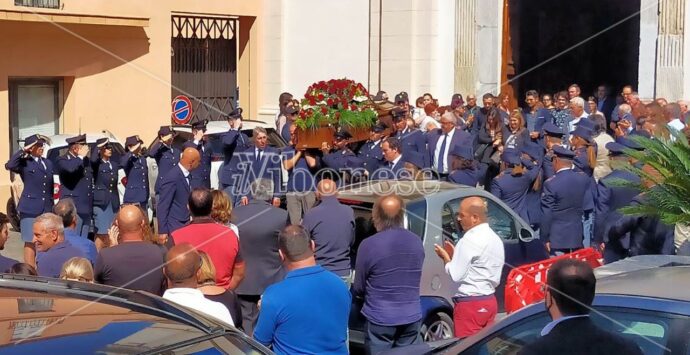 Vibo, l’ultimo saluto all’ispettore Concesso Scarfone della Polizia Stradale