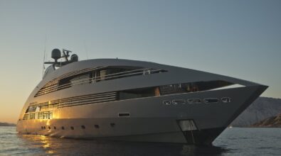 A Vibo Marina arriva “Ocean Pearl”, il lussuoso yacht incanta con il suo moderno design