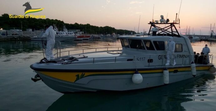 Calabria, sbarco di migranti: individuati tre presunti scafisti