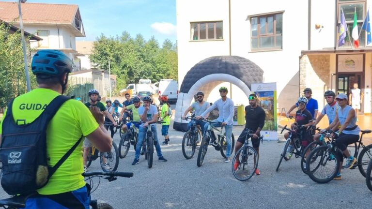 Ciclopasseggiata nel Parco delle Serre, grande partecipazione all’evento turistico-sportivo