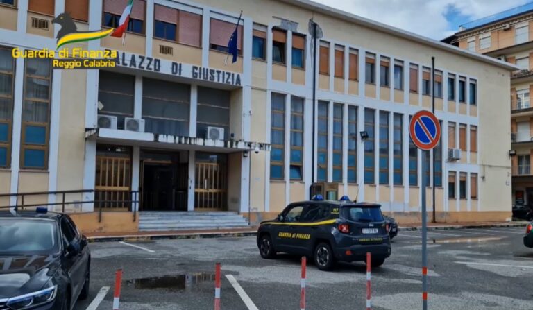 Bonus facciate per lavori mai realizzati nel Reggino, 31 indagati e sequestri per 52 milioni