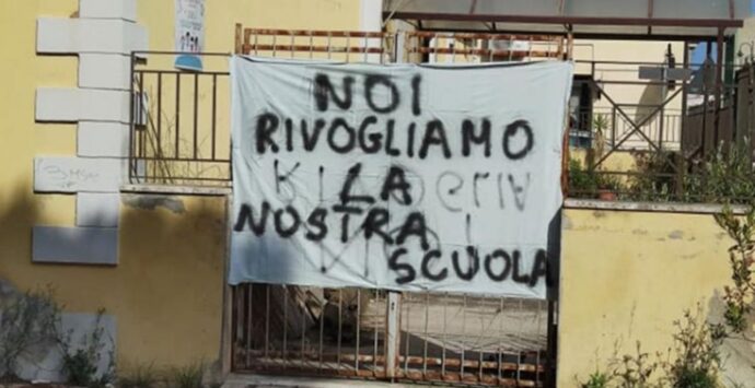 Scuole elementari di Portosalvo e Vibo Marina ancora chiuse dopo anni