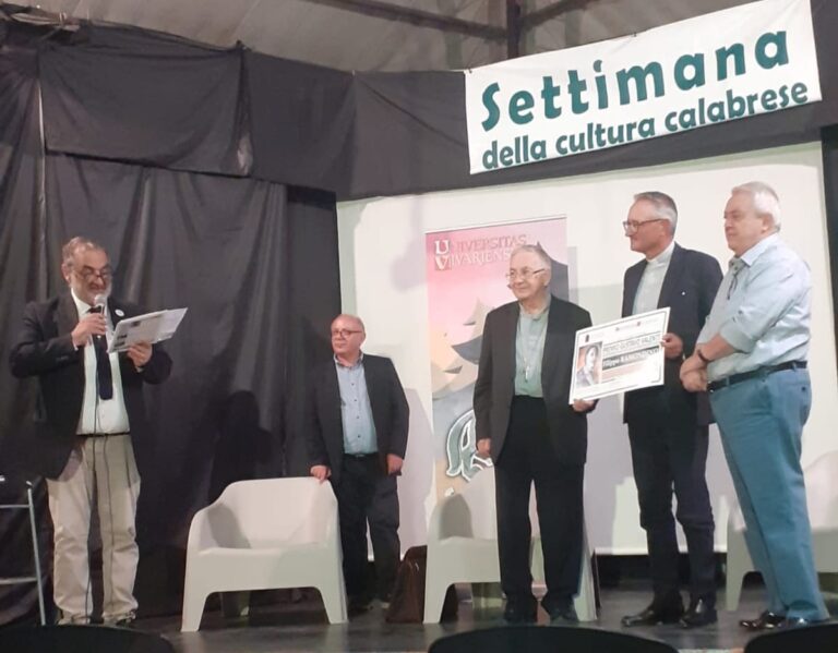 Cosenza, a monsignor Filippo Ramondino il premio “Gustavo Valente”