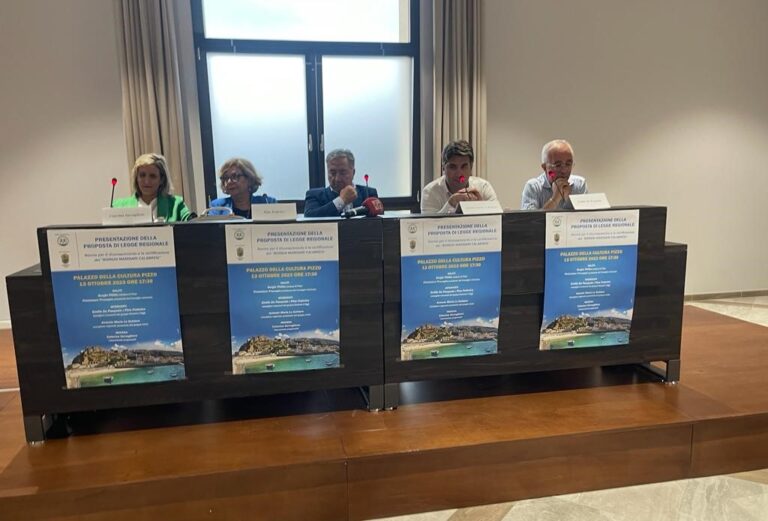 Riconoscimento dei borghi marinari calabresi, la Proposta di legge di Lo Schiavo presentata a Pizzo