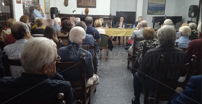 A Vibo la presentazione del libro: “Restanza” di Vito Teti, un manuale per il futuro della Calabria – Video