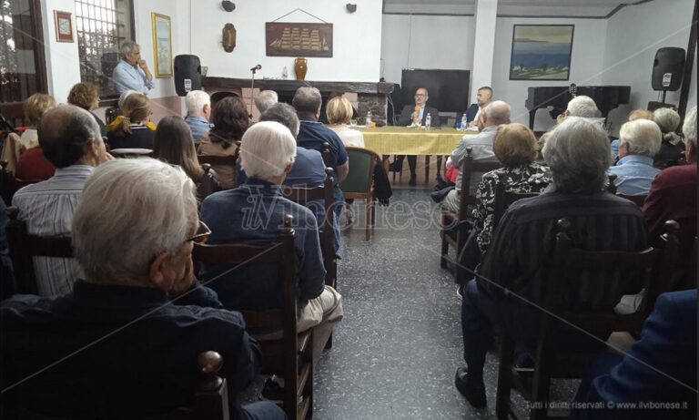 A Vibo la presentazione del libro: “Restanza” di Vito Teti, un manuale per il futuro della Calabria – Video