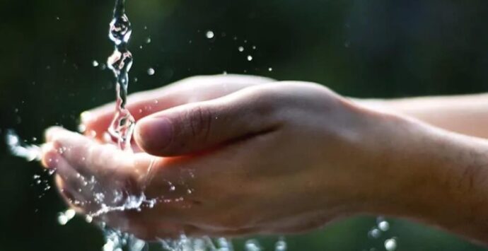 Acqua contaminata in tre frazioni di Vibo, revocata dopo oltre un mese l’ordinanza di divieto