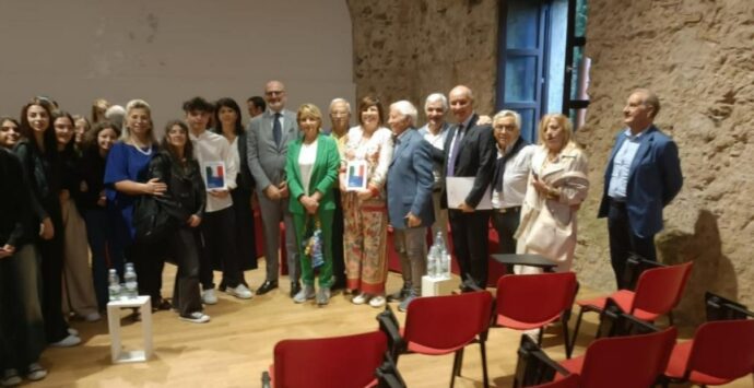 “Io, l’Italia e l’Europa”, a Vibo Butticè incontra i giovani e presenta il suo ultimo libro