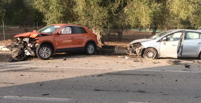 Scontro tra due auto a Nicotera Marina, un ferito grave