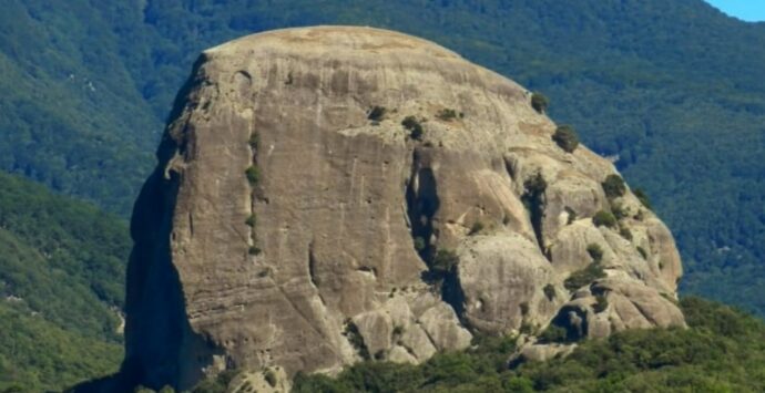 Pietra Cappa, l’associazione “Vivi Serra San Bruno” alla scoperta del monolite più alto d’Europa