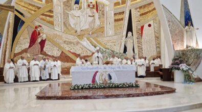 Fondazione Natuzza, in migliaia all’anniversario dell’arrivo della statua della Vergine