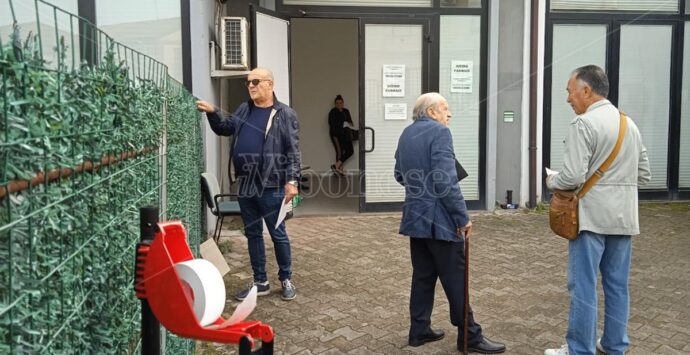 Farmacia territoriale di Vibo: lunghe file e farmaci introvabili, lo sconforto dei cittadini – Video  