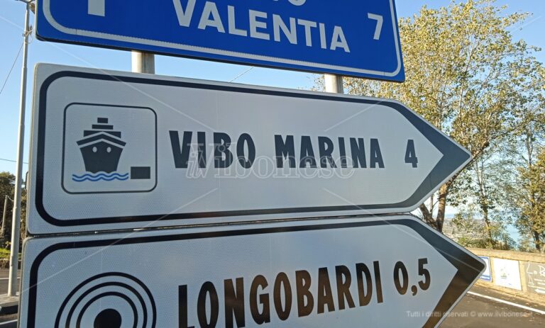 Riapre la strada di Longobardi, il sindaco Limardo: «La frana ora è ferma» – Video