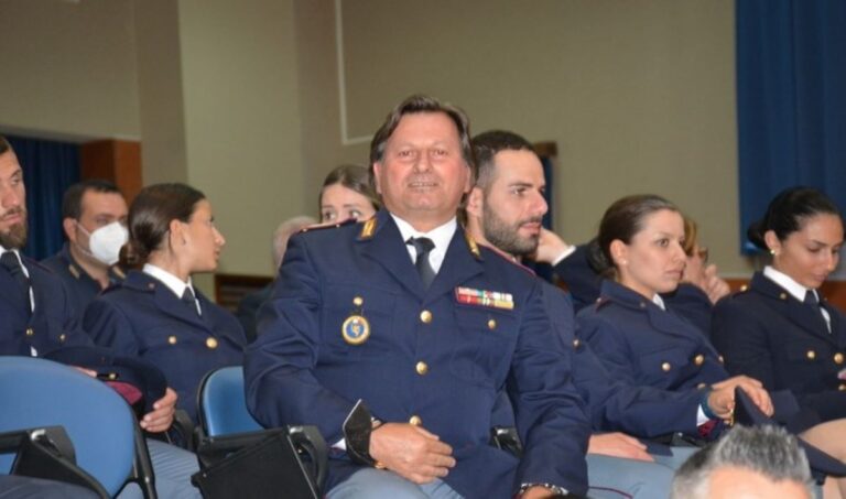 Vibo, l’ispettore Campisano va in pensione dopo oltre 40 anni nella Polizia di Stato
