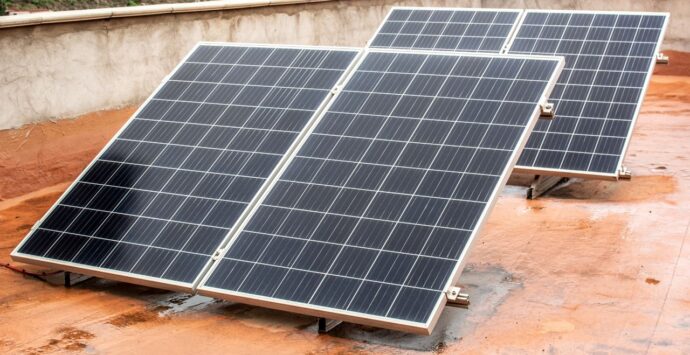Joppolo: impianti fotovoltaici sugli edifici comunali, approvato il progetto