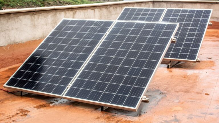 Joppolo: impianti fotovoltaici sugli edifici comunali, approvato il progetto