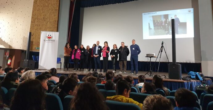 Successo di pubblico a Vibo Valentia per il docufilm “I mille cancelli di Filippo”