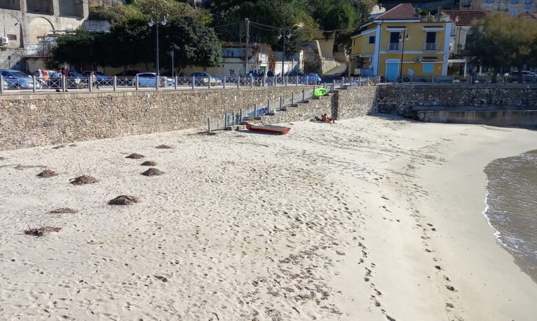 Spiagge di Pizzo: a lezione di tedesco e di svedese per contrastare… l’inciviltà