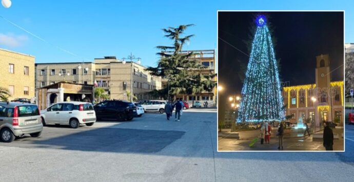 Eventi di Natale a Vibo, l’affondo del M5S: «La città è spenta tutto l’anno»