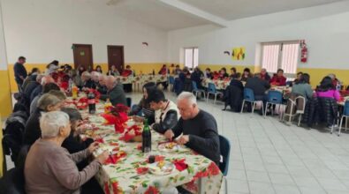 Zungri, tanta gioia ed entusiasmo per il pranzo di Natale con gli anziani