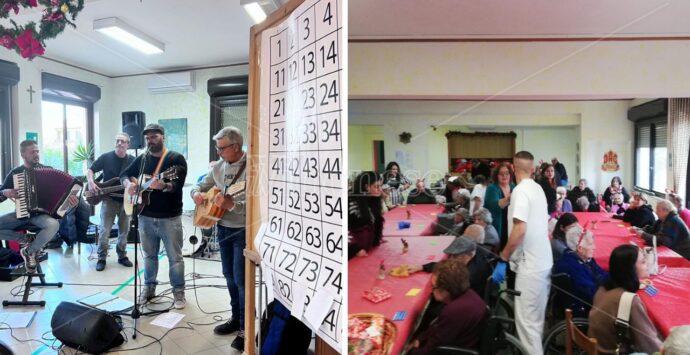 Sorrisi e aria natalizia per gli anziani della Casa di riposo “Don Mottola” con la musica degli Etno Pathos