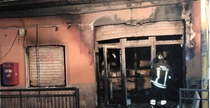 Incendio in un ufficio postale in Calabria: fermato un 28enne